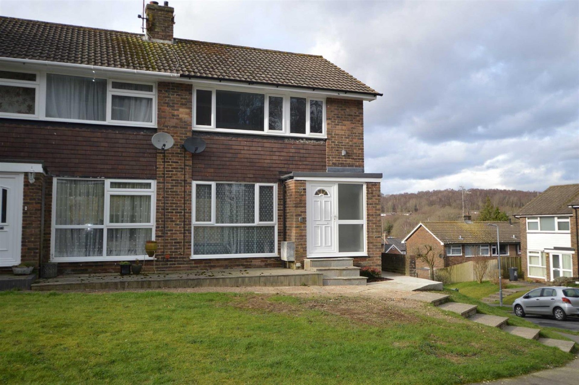 House Western Gardens in Wealden
