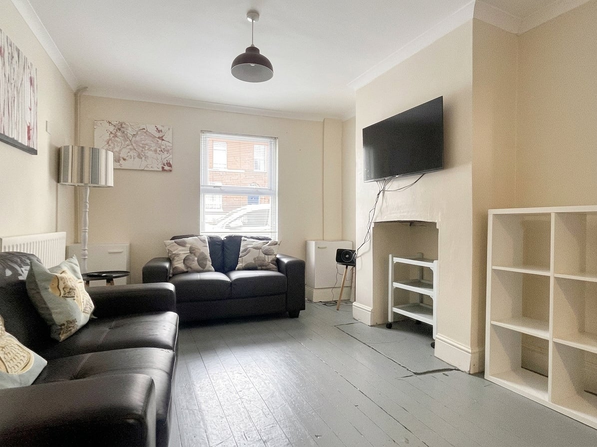 Room Worcester Street in Gloucester