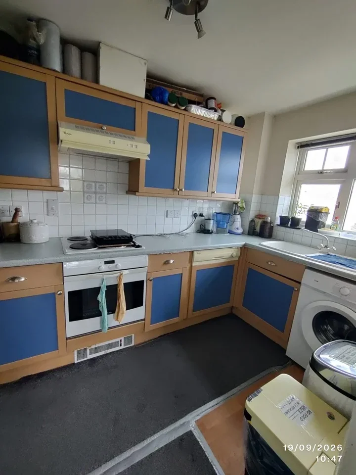 Room Staines Road in Borough of Spelthorne