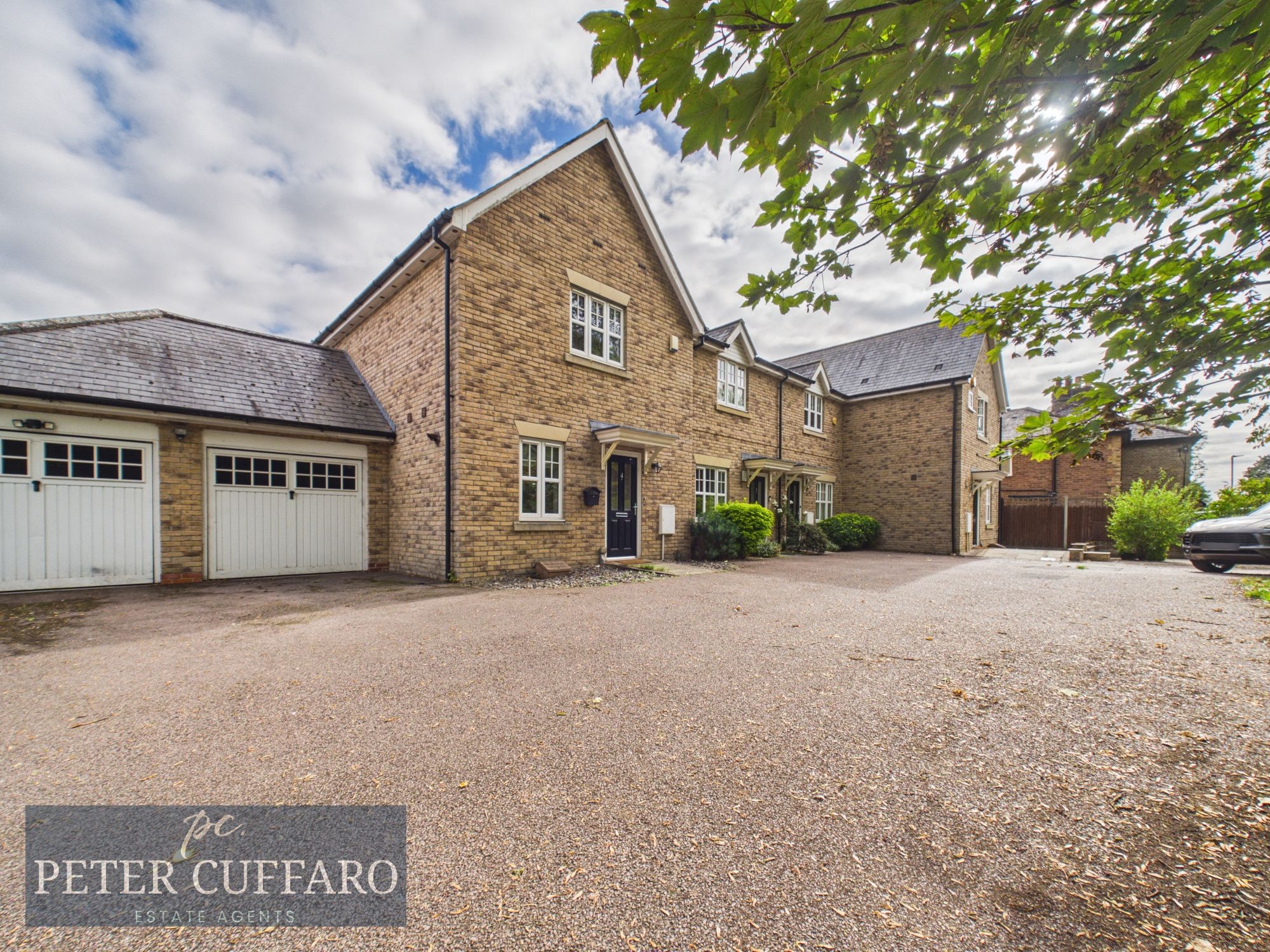 House Timber Close in East Hertfordshire