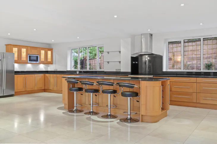 House Lytton Park in Elmbridge