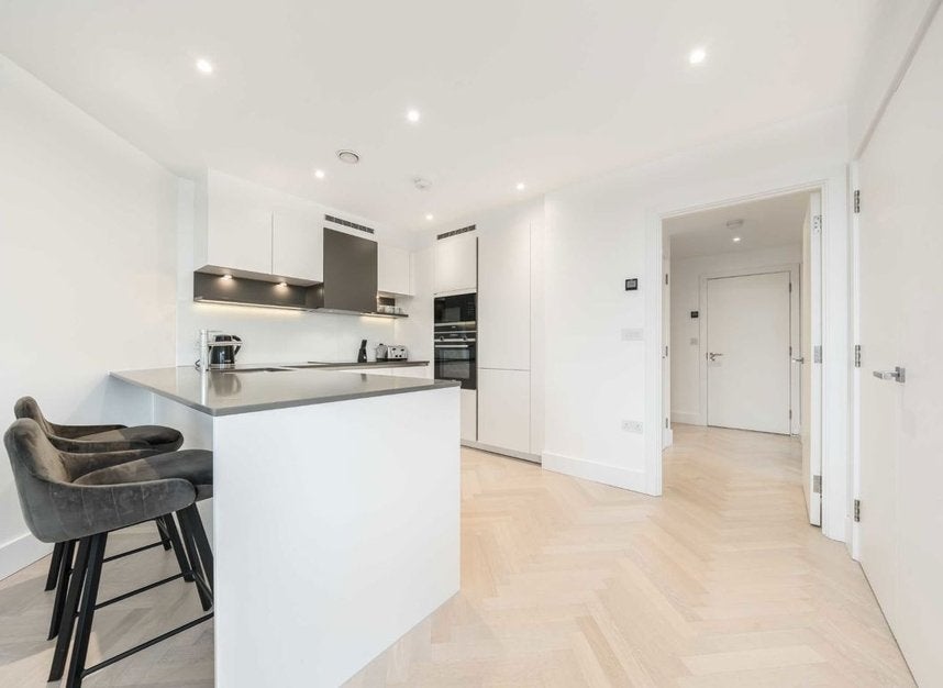House Sterling Way in Greater London