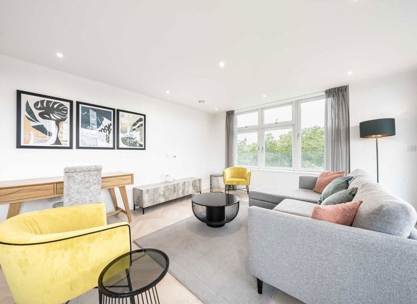 House Sterling Way in Greater London