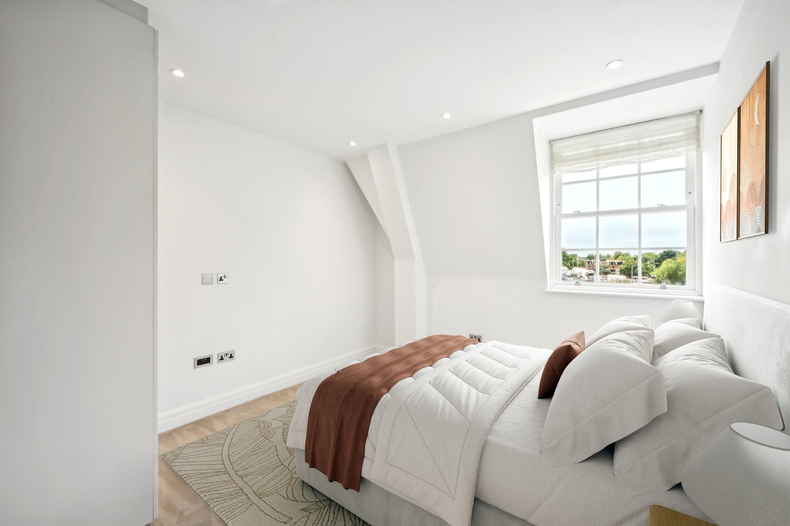Flat Kew Bridge Road in Greater London