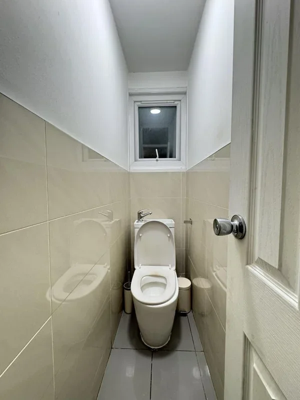 Room Ramsey Street in Greater London