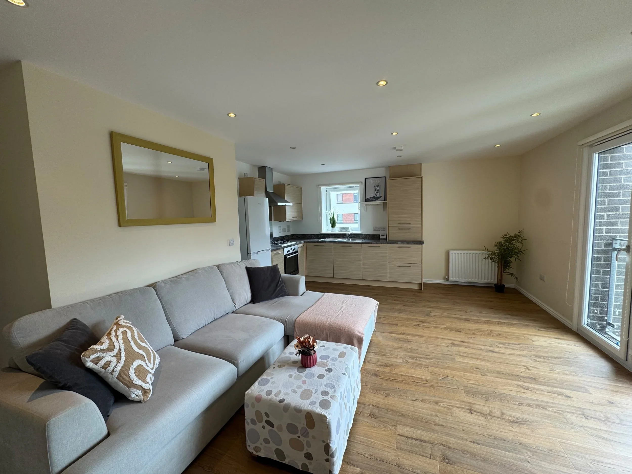 Flat Arneil Drive in City of Edinburgh