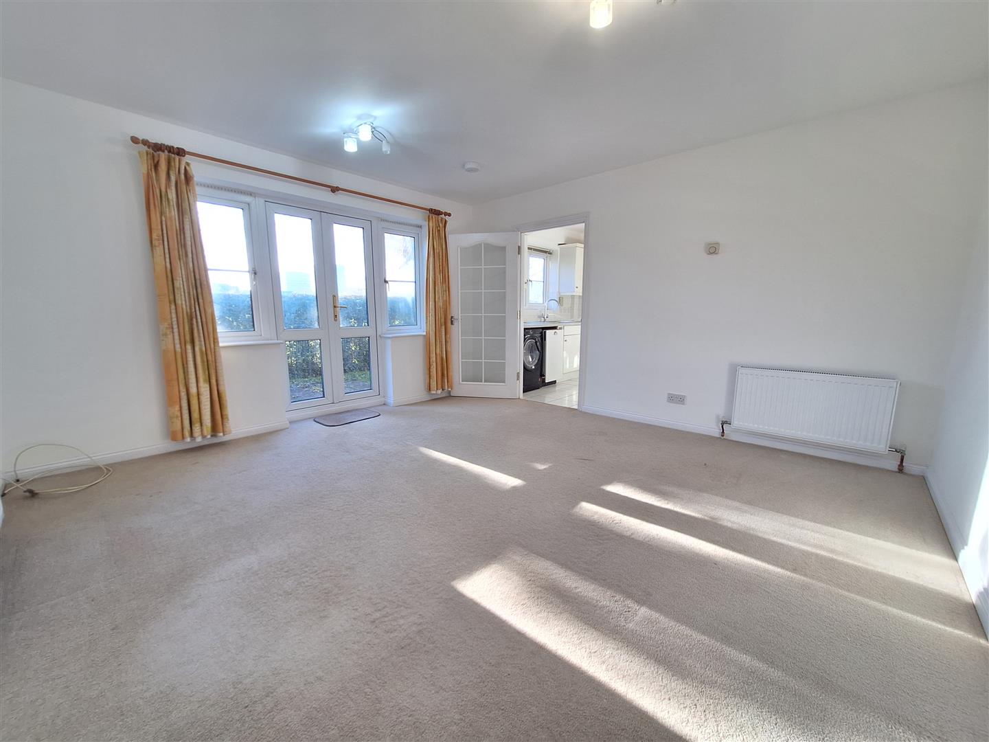 Flat Tamesis Place in Reading