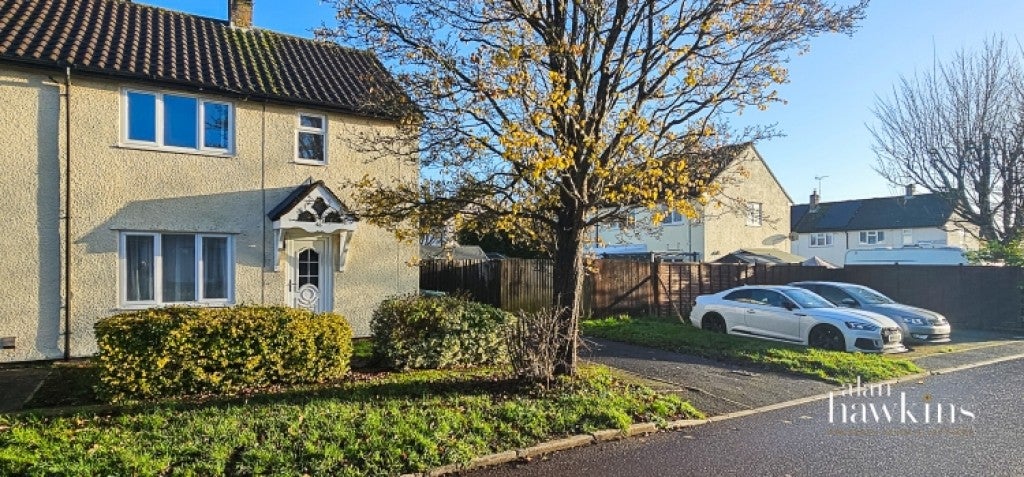 House Britannia Crescent in Lyneham