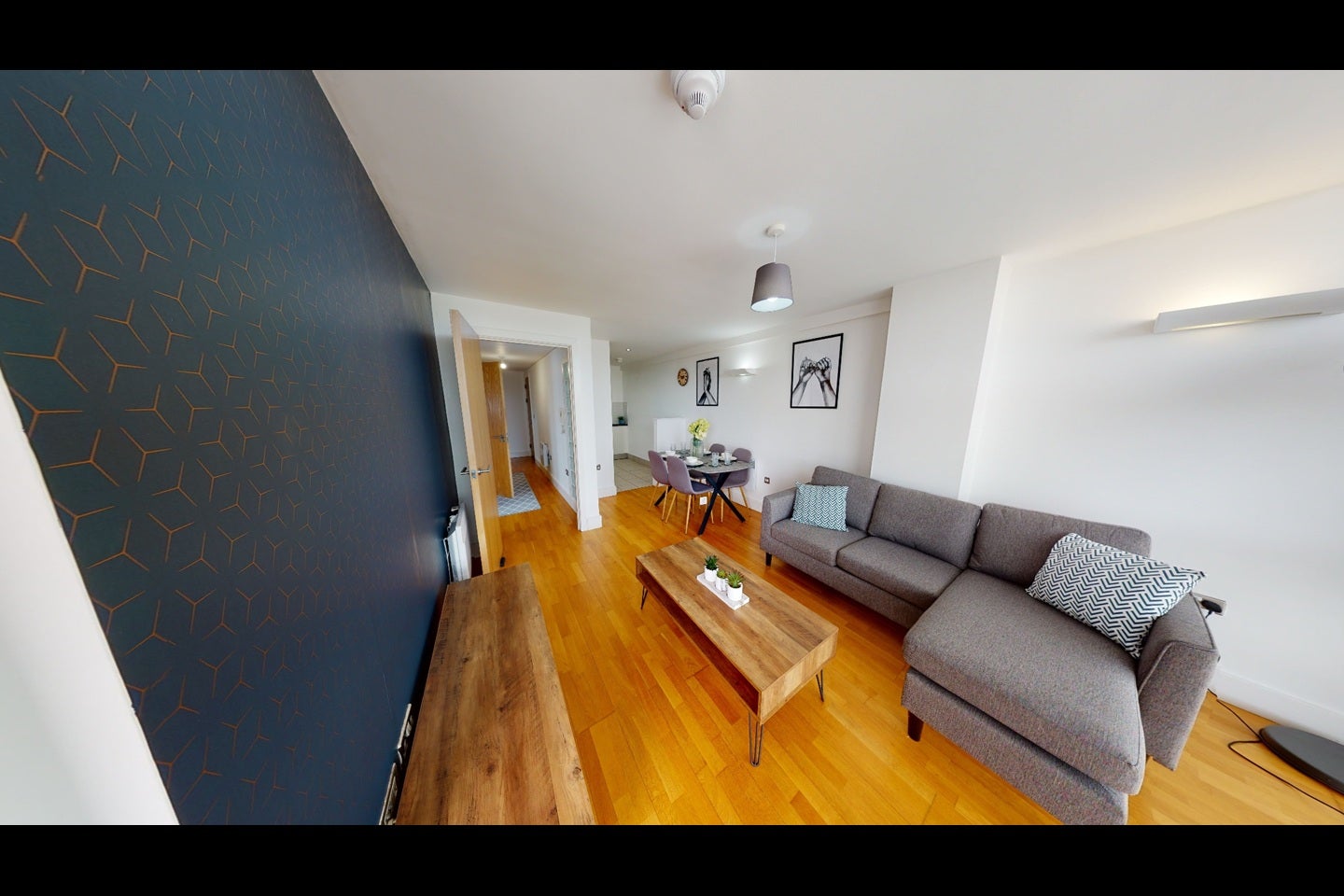 Flat Great Crosshall Street in Liverpool