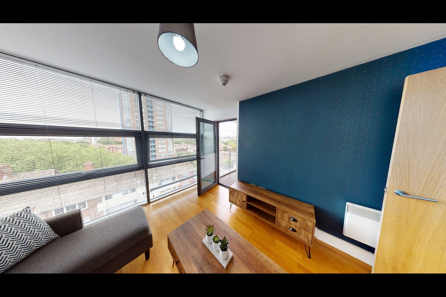 Flat Great Crosshall Street in Liverpool
