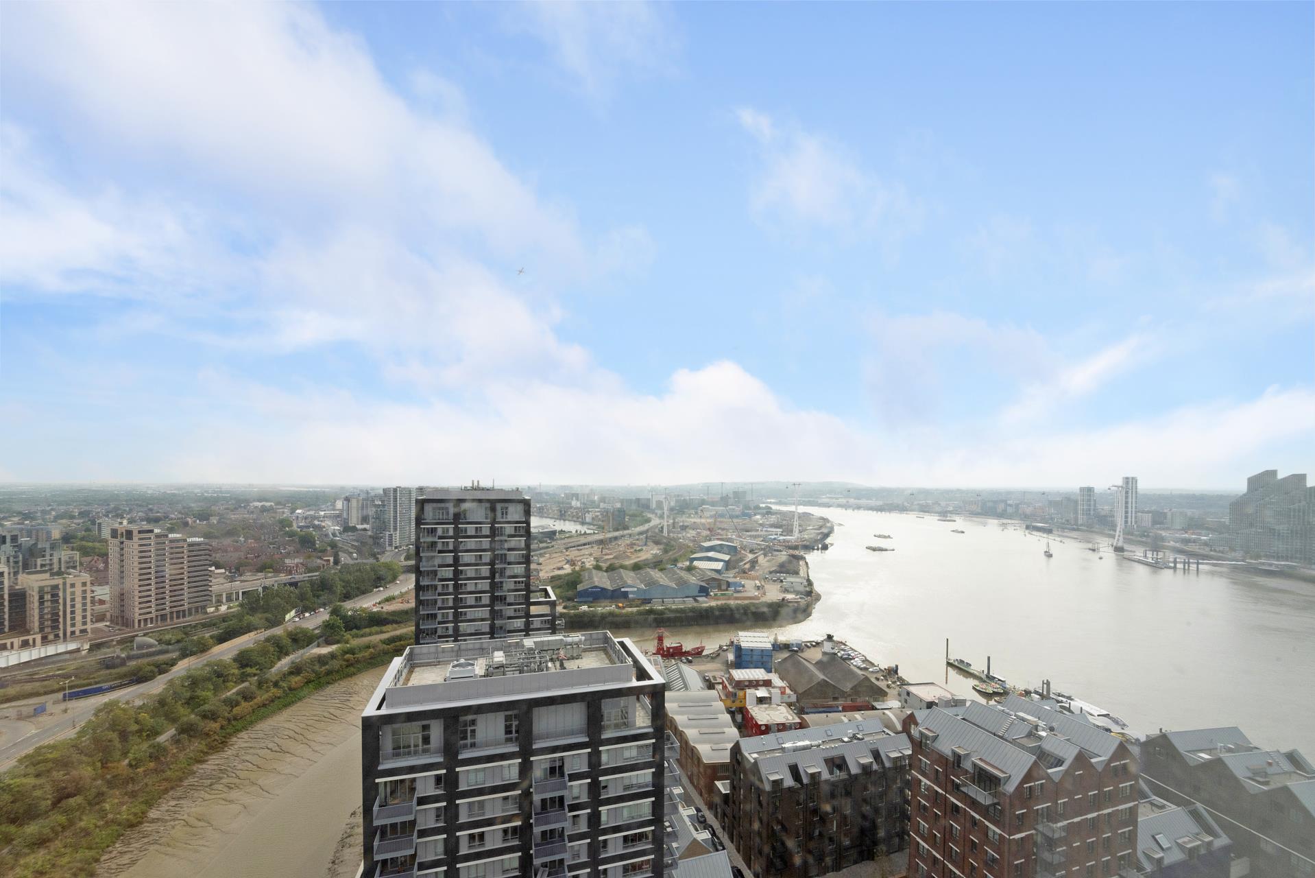 Flat Orchard Place in Greater London