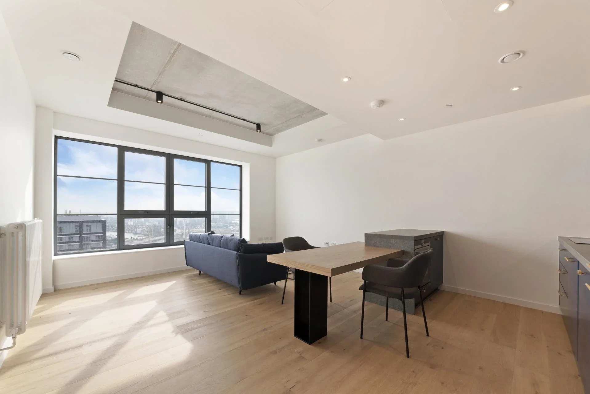 Flat Orchard Place in Greater London