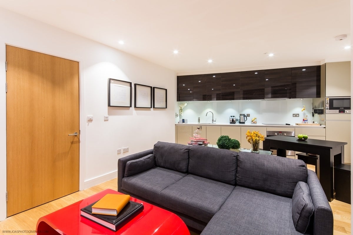 Flat Barking Road in Greater London