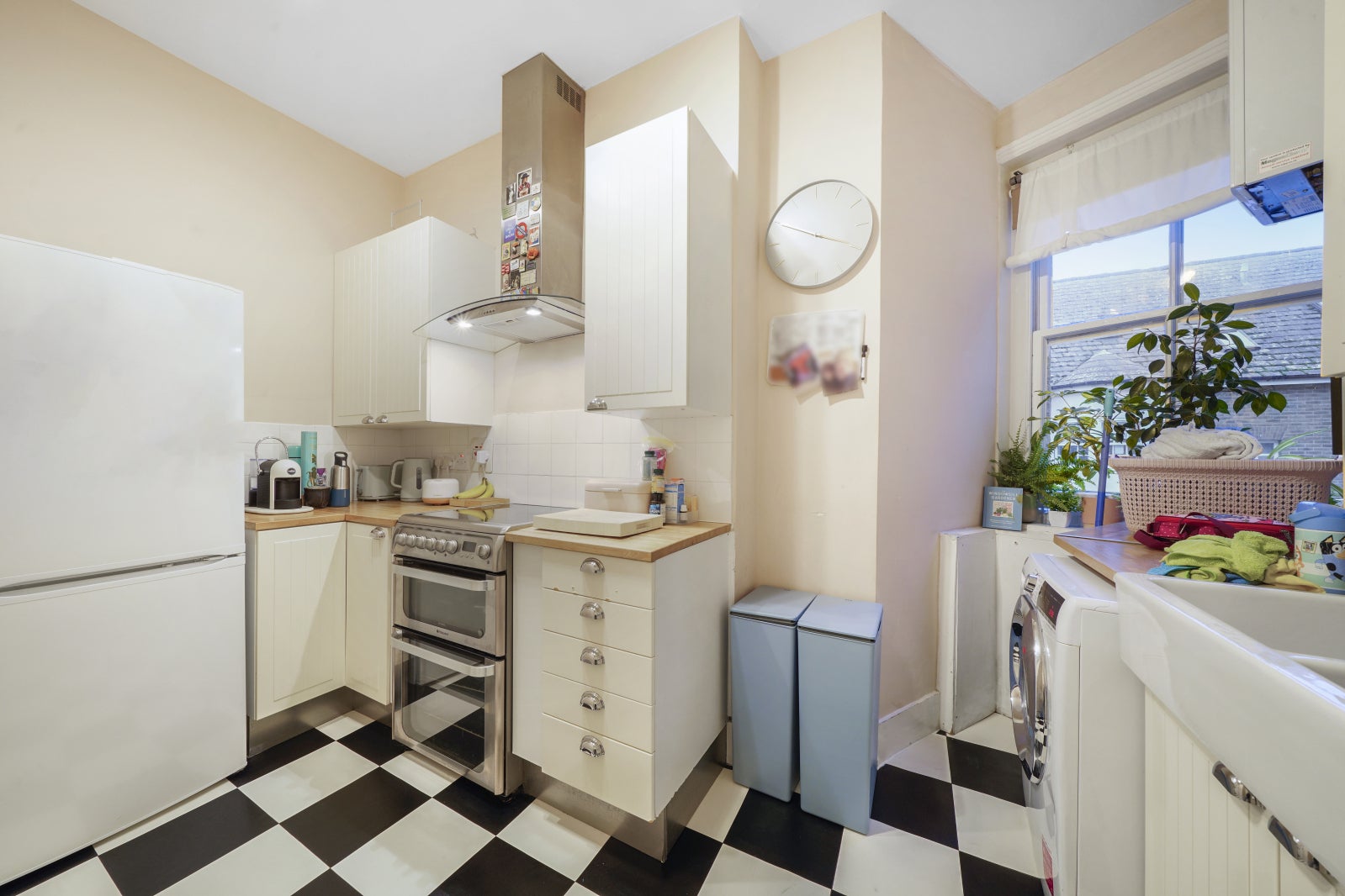 Flat Allitsen Road in City of Westminster