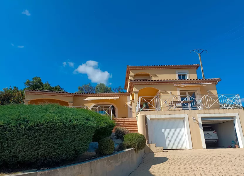 Maison Rue de Beaucaire à Bellegarde