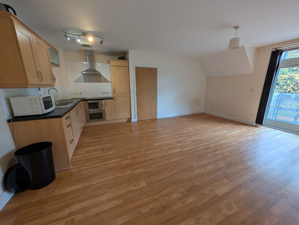 Flat Griffin Close in Birmingham