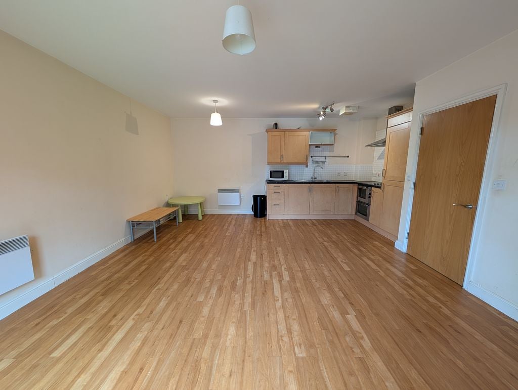 Flat Griffin Close in Birmingham
