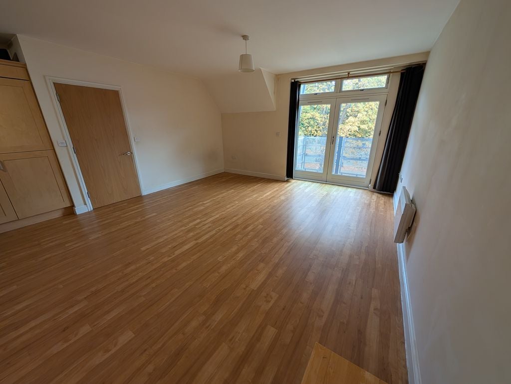 Flat Griffin Close in Birmingham