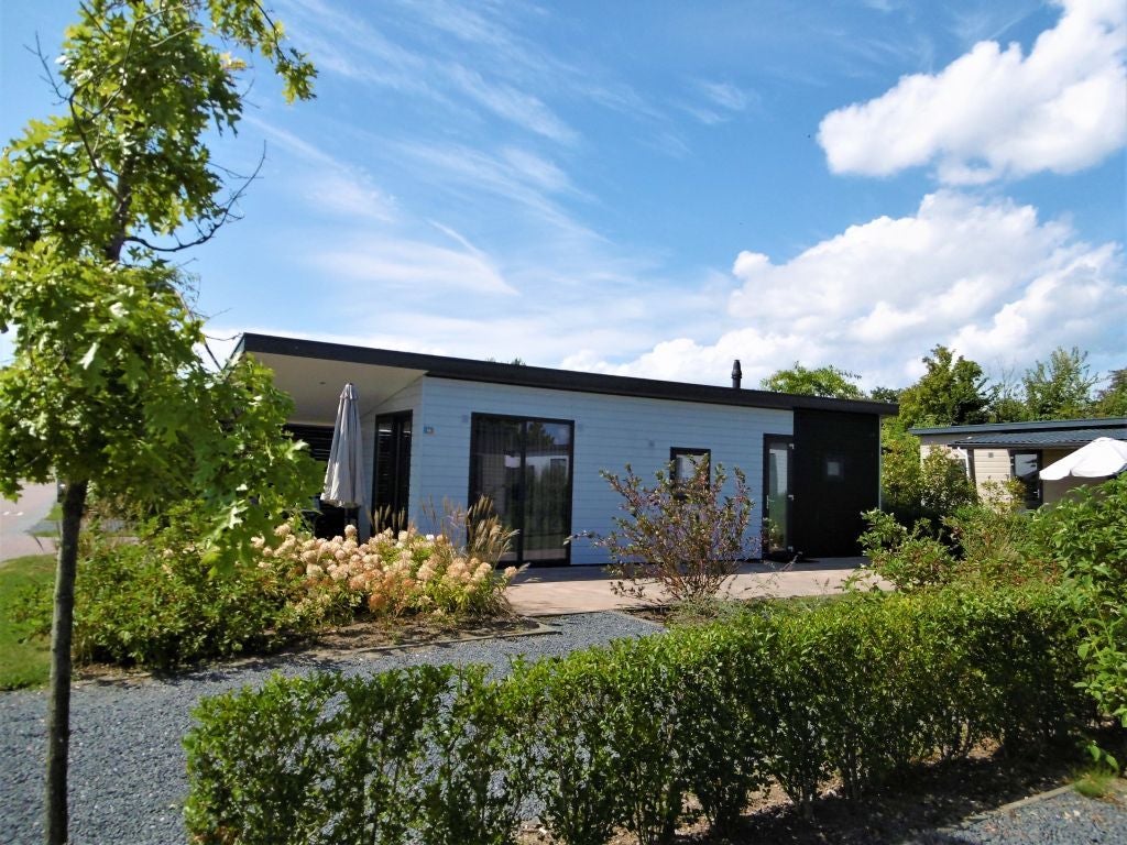 Huis Zuiderdijk 16 in Bovenkarspel