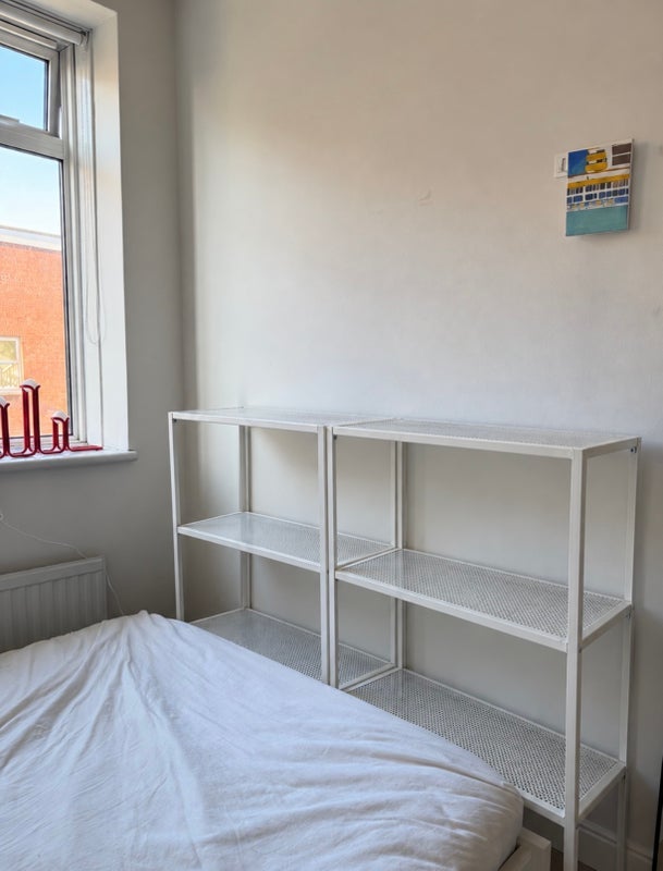 Room Ladbroke Grove in Greater London