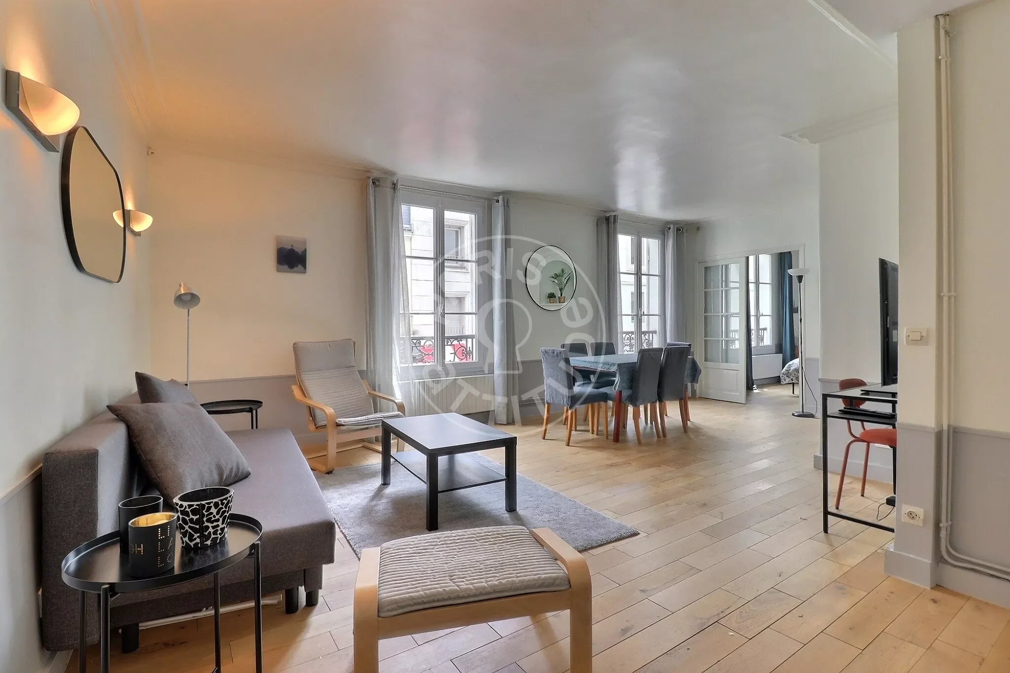 Flat Rue Louise Michel in Levallois-Perret