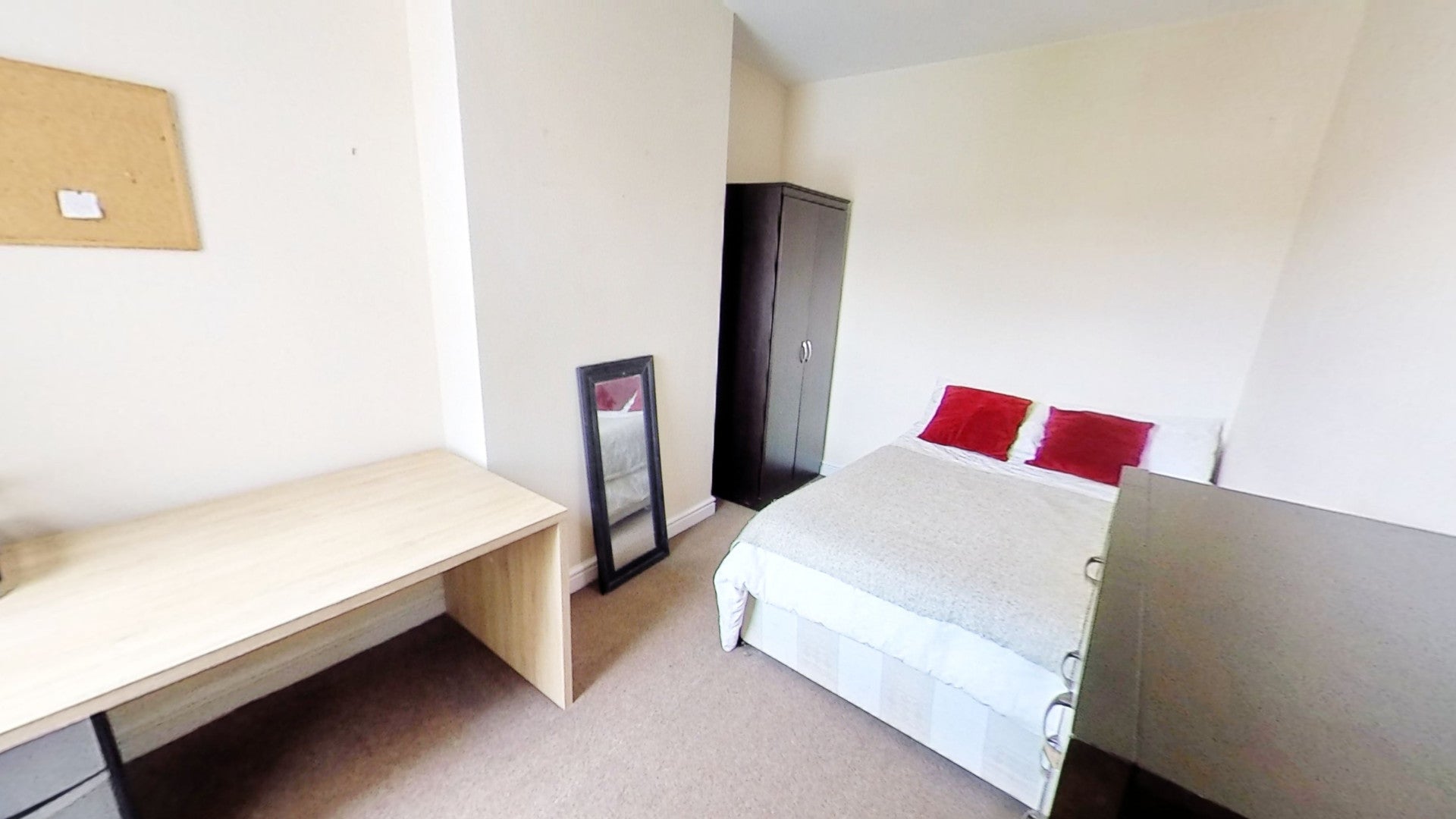 Room Vernon Road in Chester