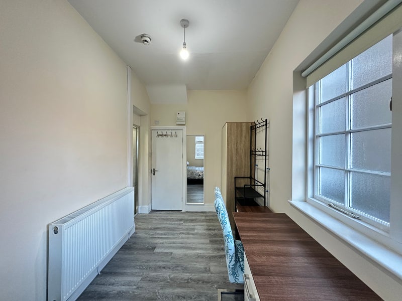 Room Jesmond Road West in Newcastle upon Tyne