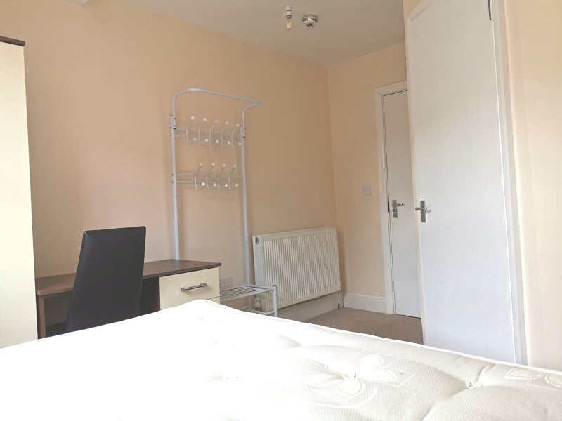 Room Jesmond Road West in Newcastle upon Tyne