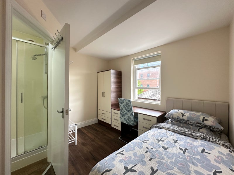 Room Jesmond Road West in Newcastle upon Tyne