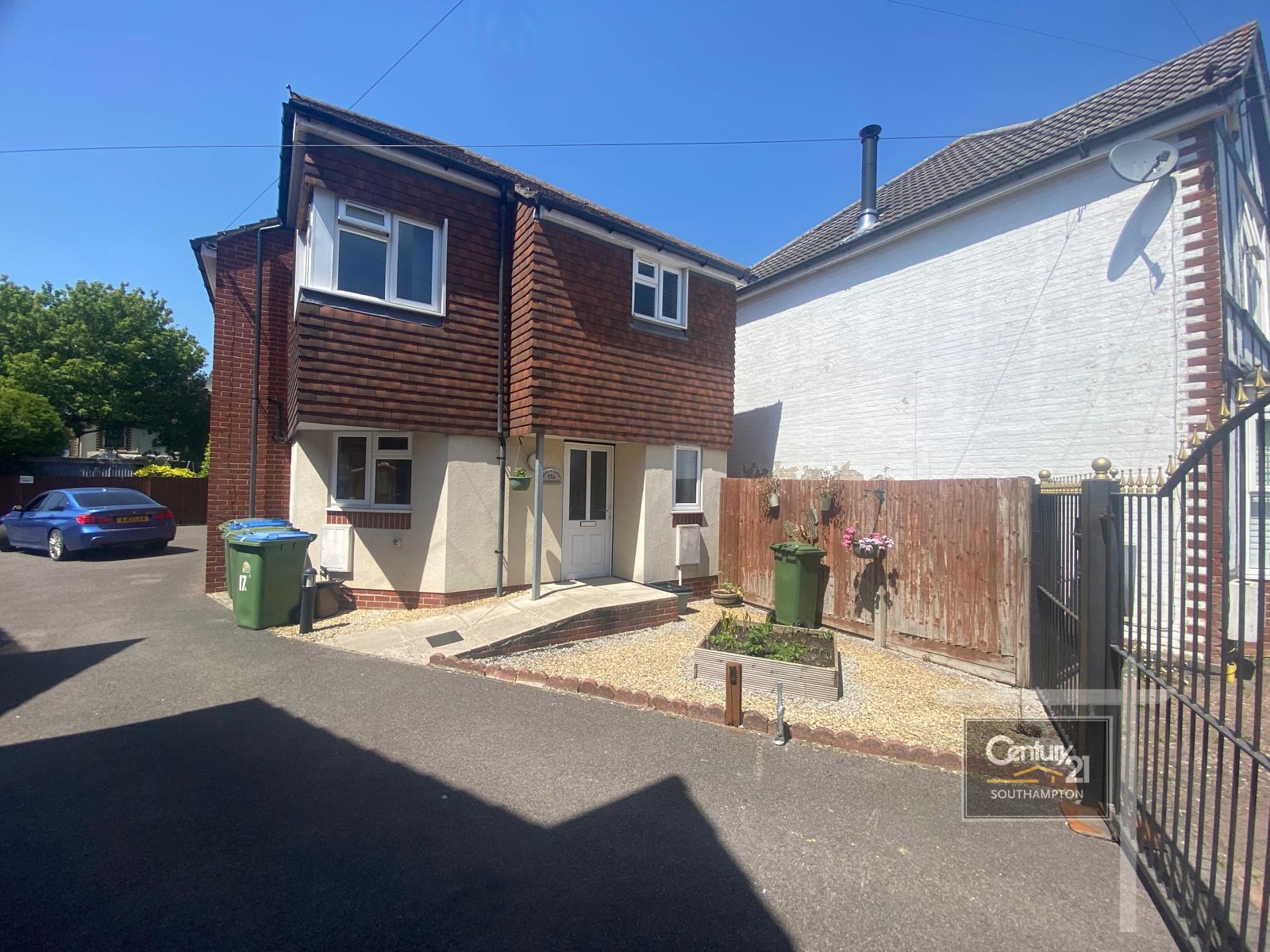 House Lansdowne Road in Southampton
