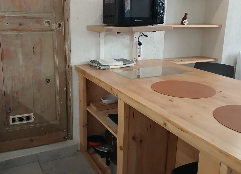Room Rue Admyrauld in La Rochelle
