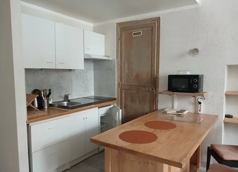 Room Rue Admyrauld in La Rochelle