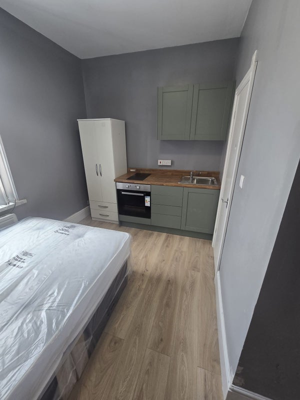 Room Gordon Street in Coventry