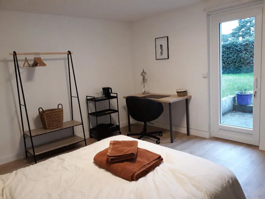 Chambre Rue de la Mignonnerie à Saint-Cyr-sur-Loire