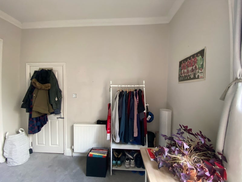 Room Lyndhurst Grove in Greater London