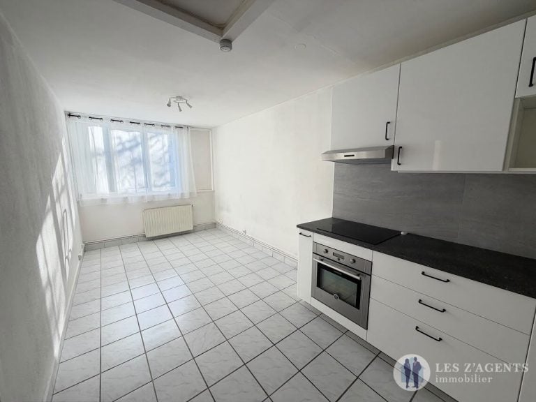 Flat Rue Saint-Exupéry in Saint-Martin-d'Hères
