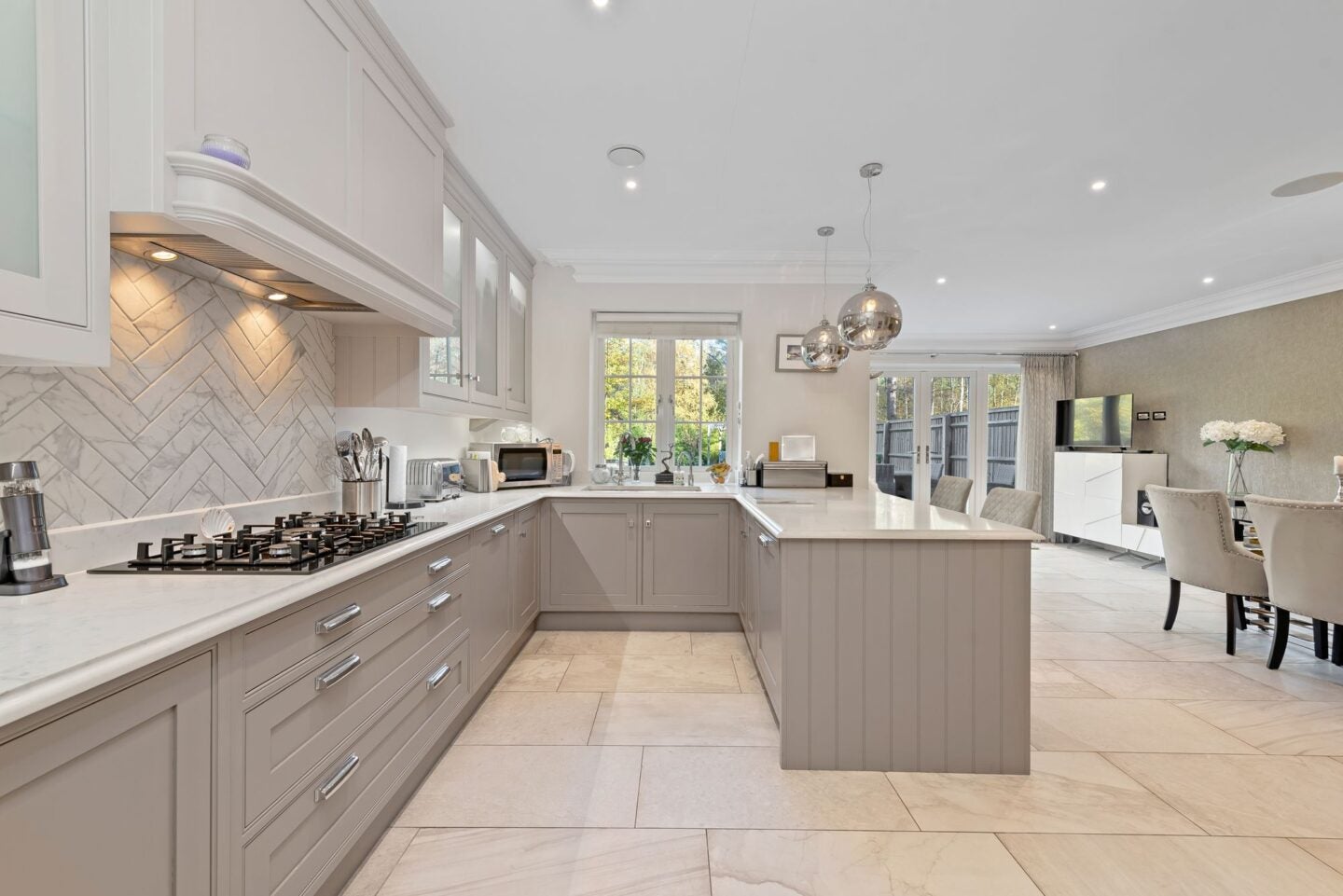 House Kingswood in Winkfield