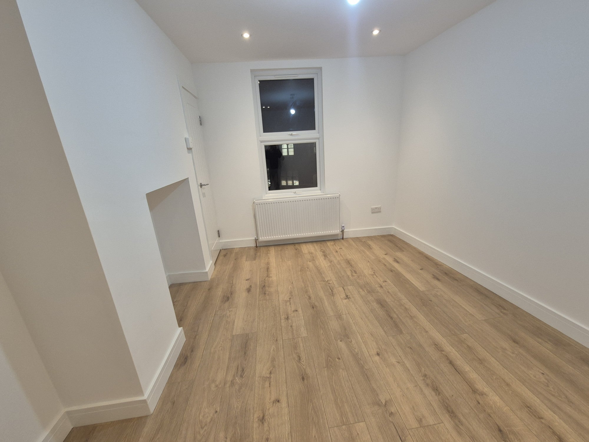 Flat Churchfields in Greater London