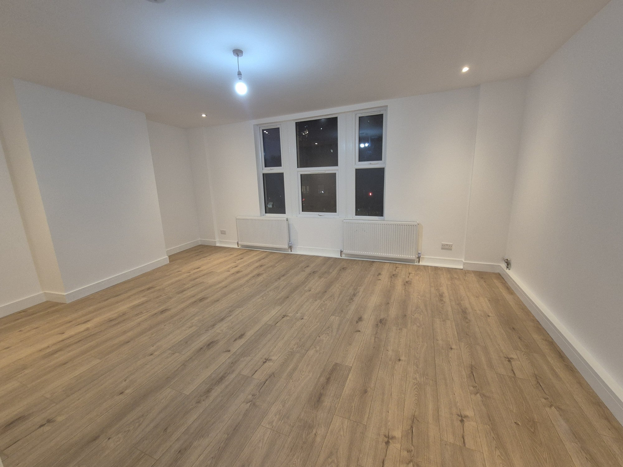 Flat Churchfields in Greater London