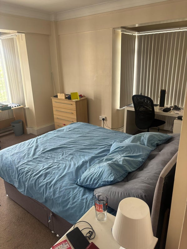 Room Park Road in City of Westminster