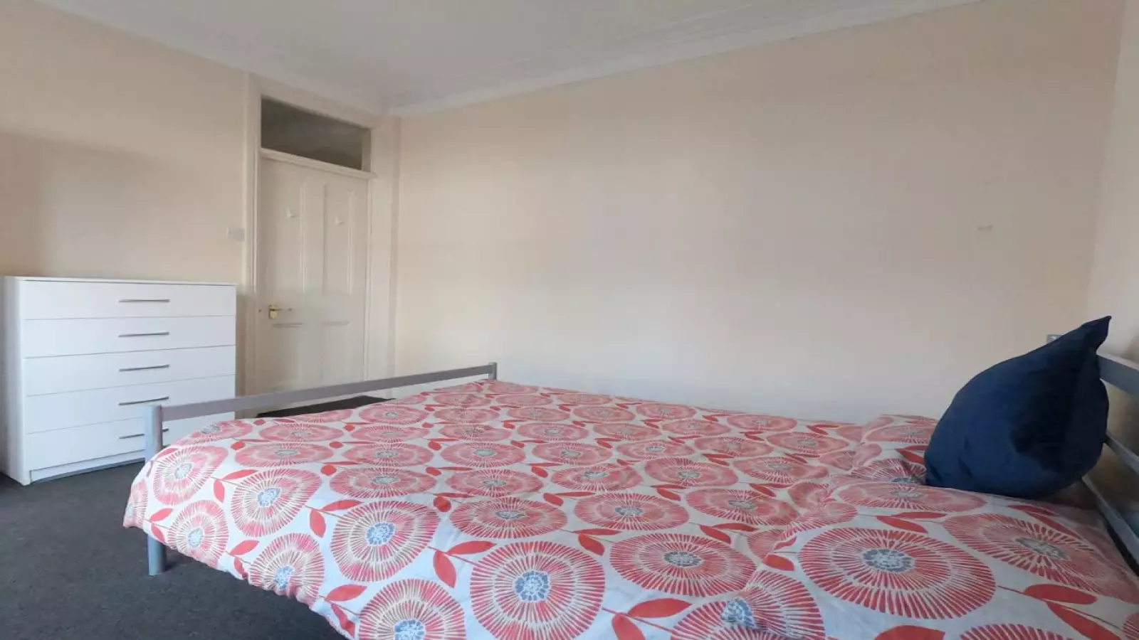 Room Palace Gardens Terrace in Greater London