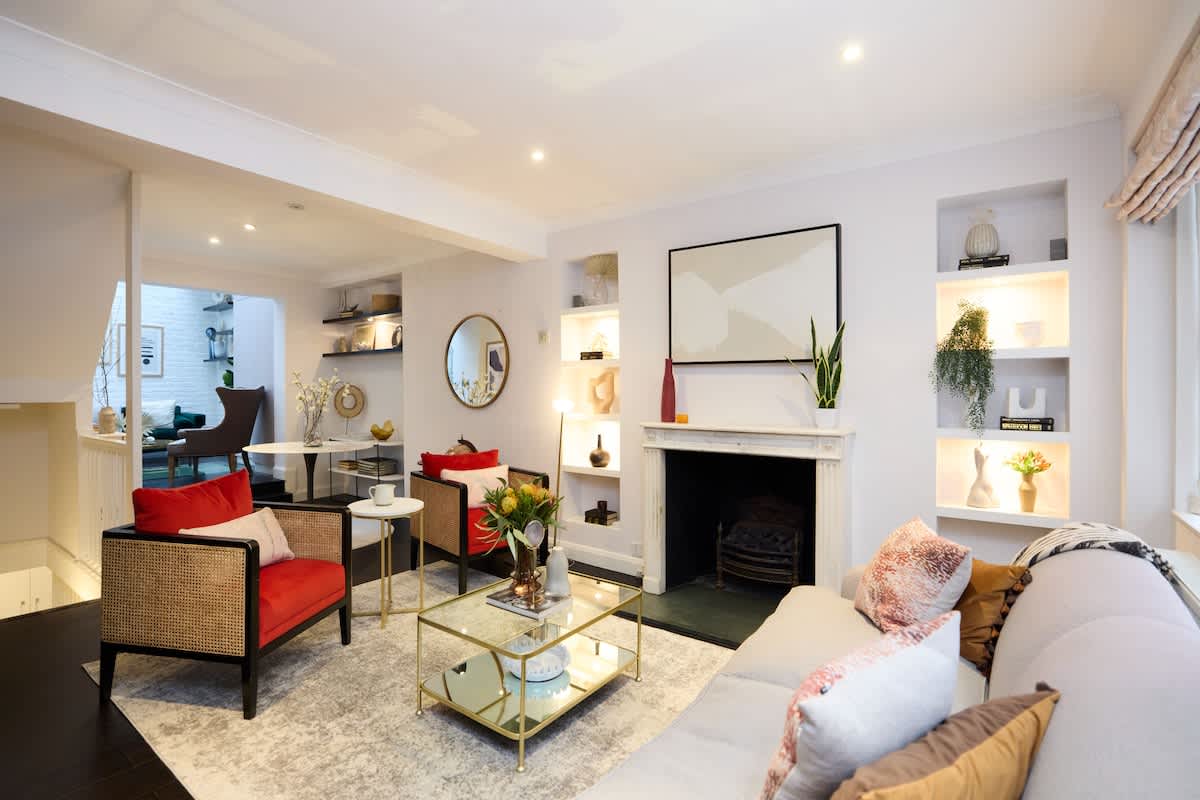 Flat Uxbridge Street in Greater London