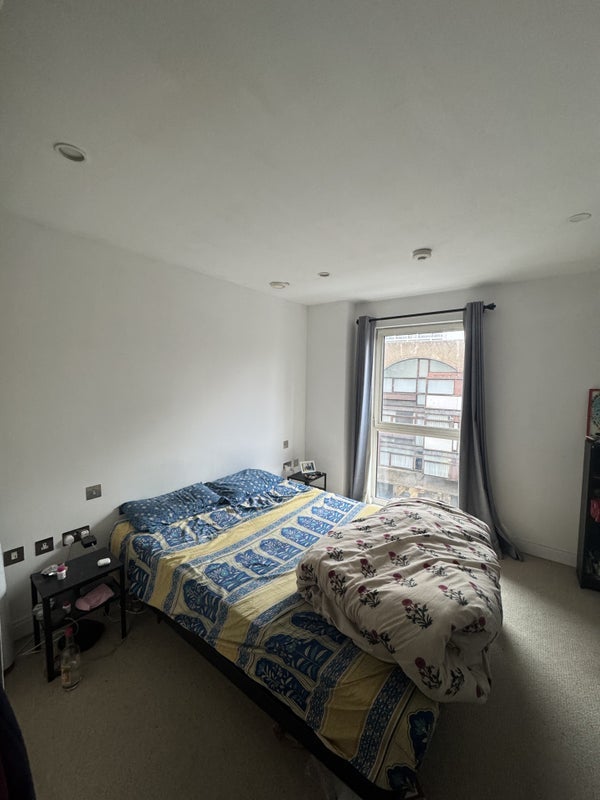 Flat Baltic Street West in Greater London
