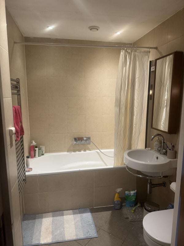 Flat Baltic Street West in Greater London