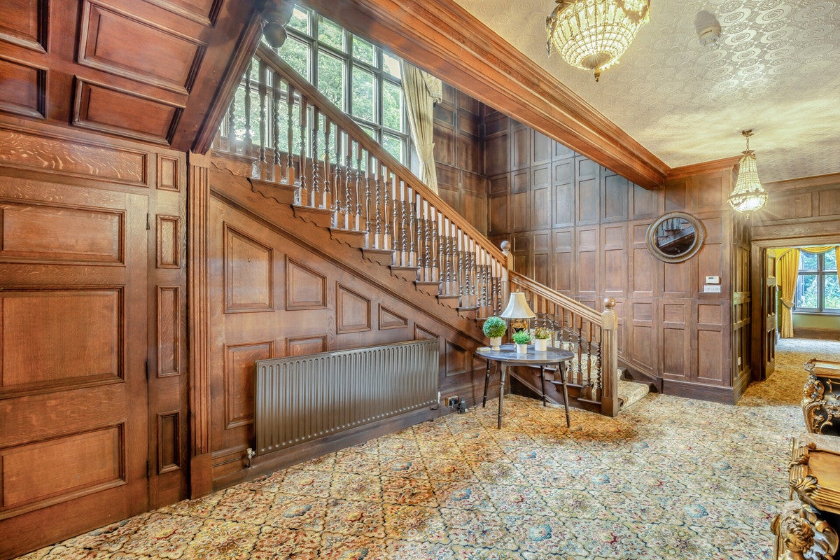 Flat Moddershall Oaks in Stafford