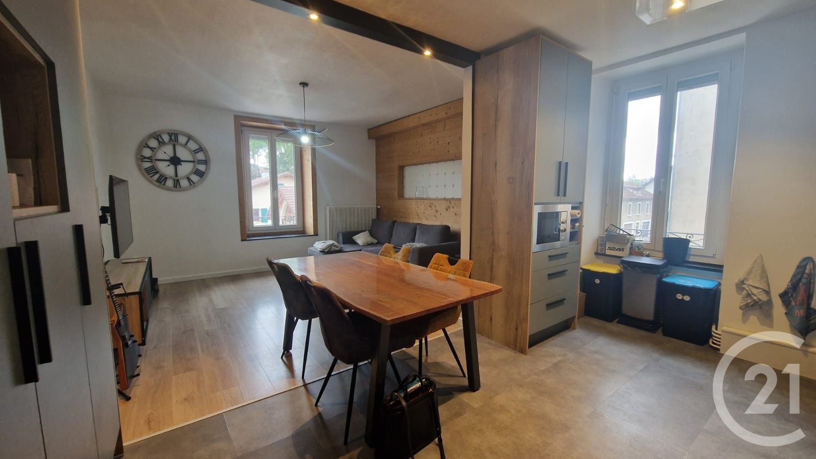 Appartement Route de Pontarlier aux Verrières de Joux à La Cluse-et-Mijoux