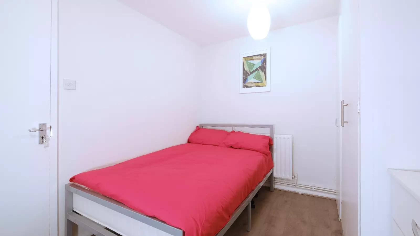 Room Mile End Road in Greater London