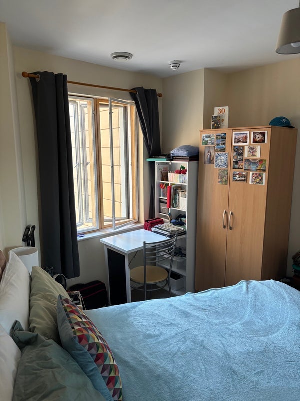 Room Alexandria Road in Greater London