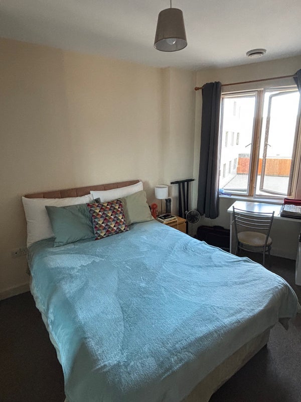 Room Alexandria Road in Greater London