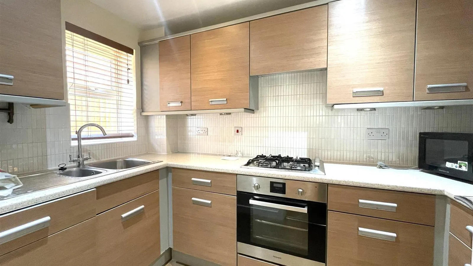 Flat Pembroke Road in Greater London